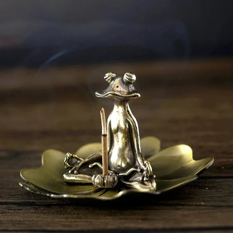 2 in 1 Backflow Incense Burner Metal Alloy Frog with Plate for White Sage Incense Sticks Holder Zen Home Decor Ashtray