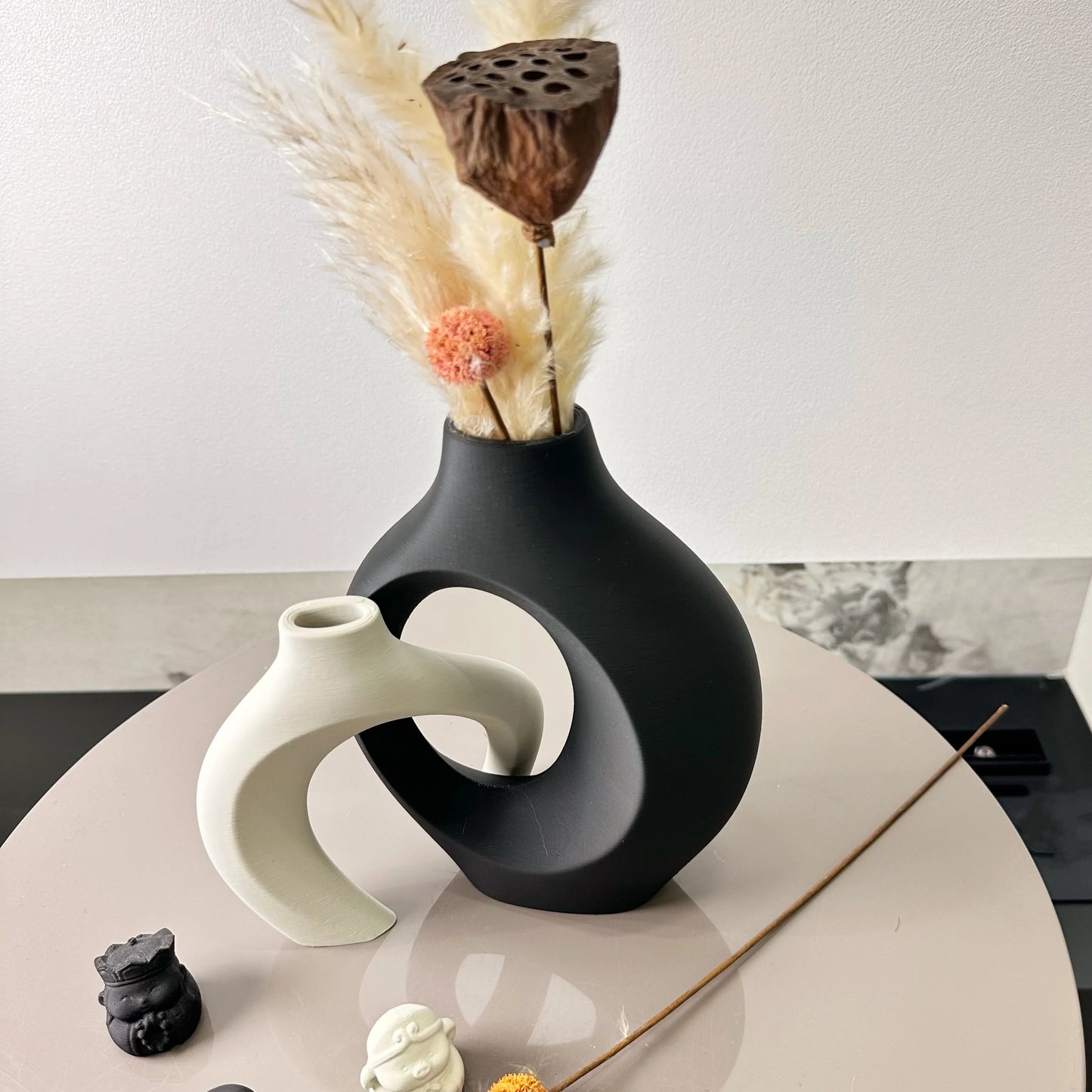 2 Piece Hug Large Size Dried Vase Max 8.66 Inch, Suitable for Home Decoration Ornaments, Office Decoration Flower Arrangement Dr