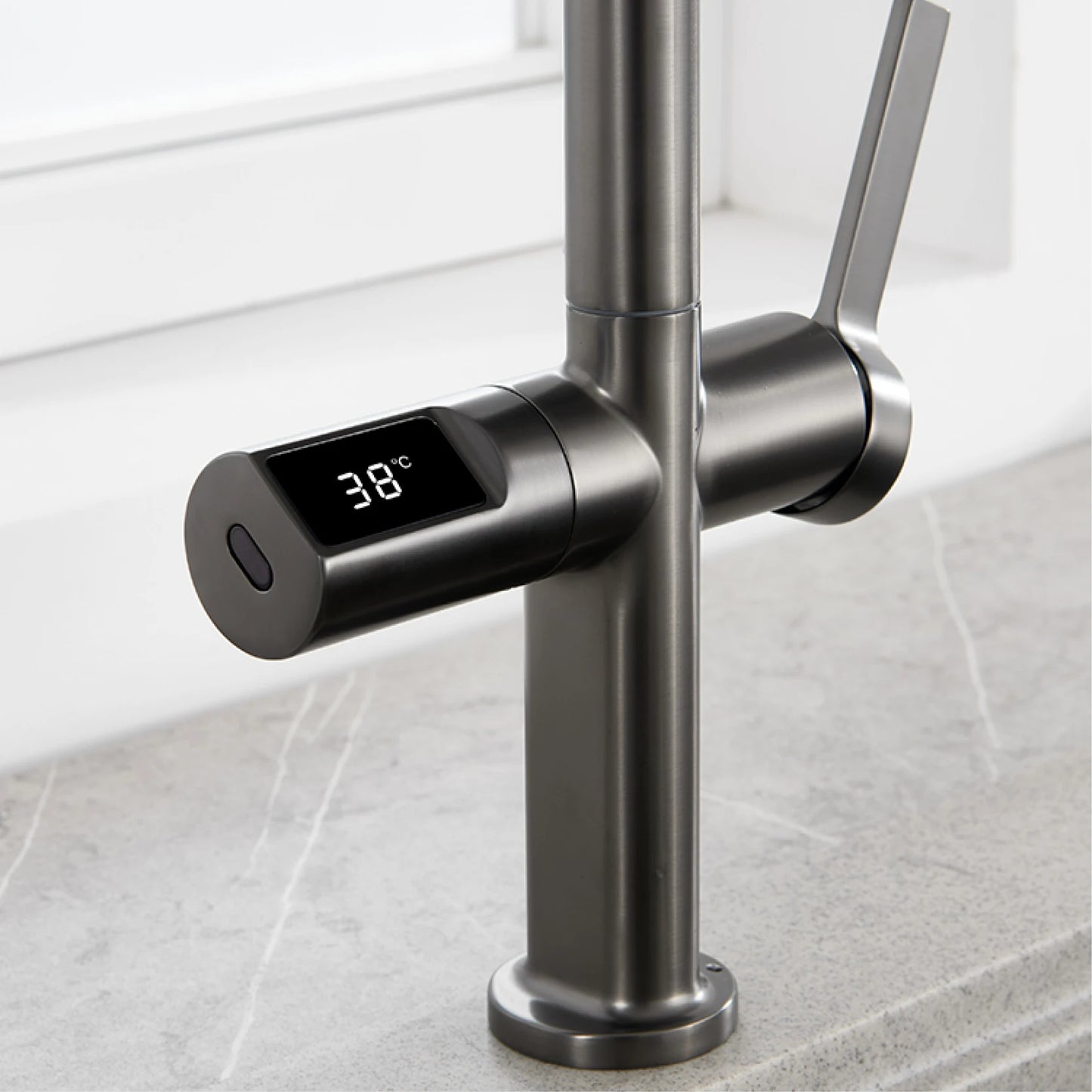 Luxury brass gun gray kitchen faucet LED digital sensing design single handle hot & cold water pull-out type 2-function sink Tap