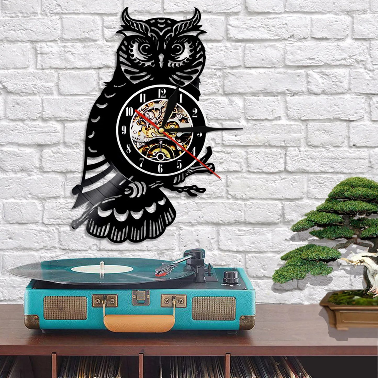 Modern Decorative Wood Wall Clock High Precise Cloud Shaped Battery Powered Non-Ticking Silent Wall Clock